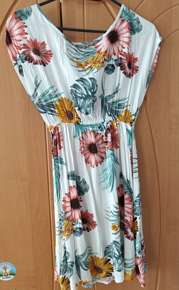 Letnia sukienka w kwiaty