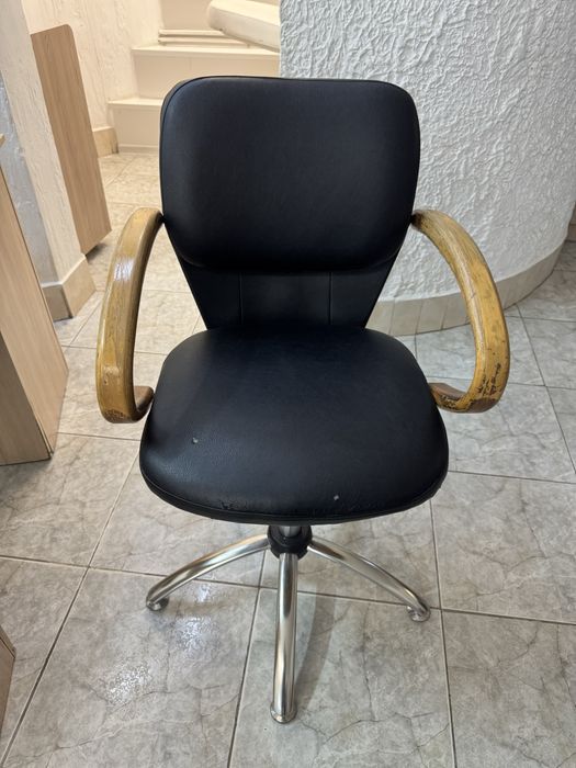 Продам парикмахерское оборудование