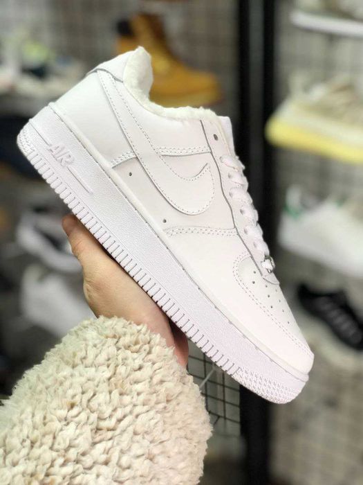 Зимові чоловічі кросівки Nike Air Force 1 - білі (41,43,45 р)