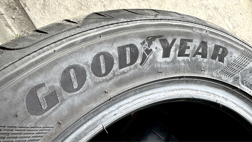 235/55/17 Goodyear Eagle F1(Asymmetric5) | 85%остаток | 2022г