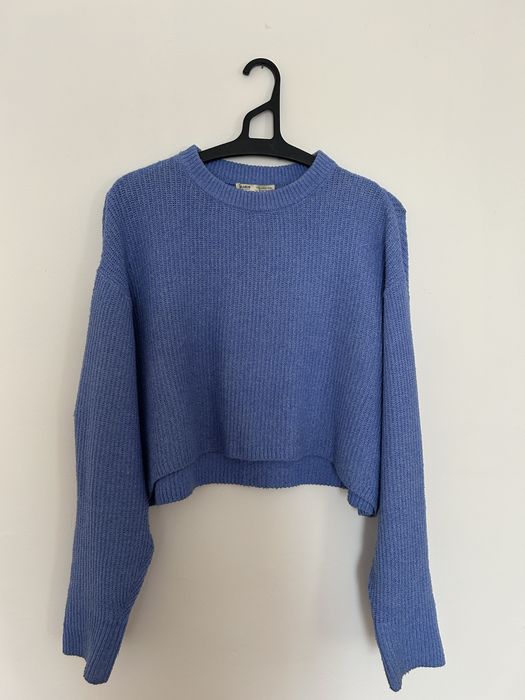 Стильний жіночий светр