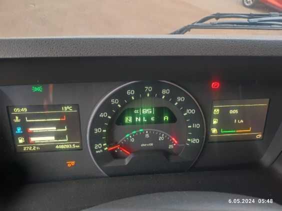 Samochód VOLVO do przewozu drewna + dżwig Loglift + naczepa Doll