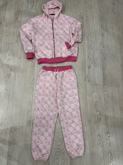 Костюм стильовий 48-50розмір