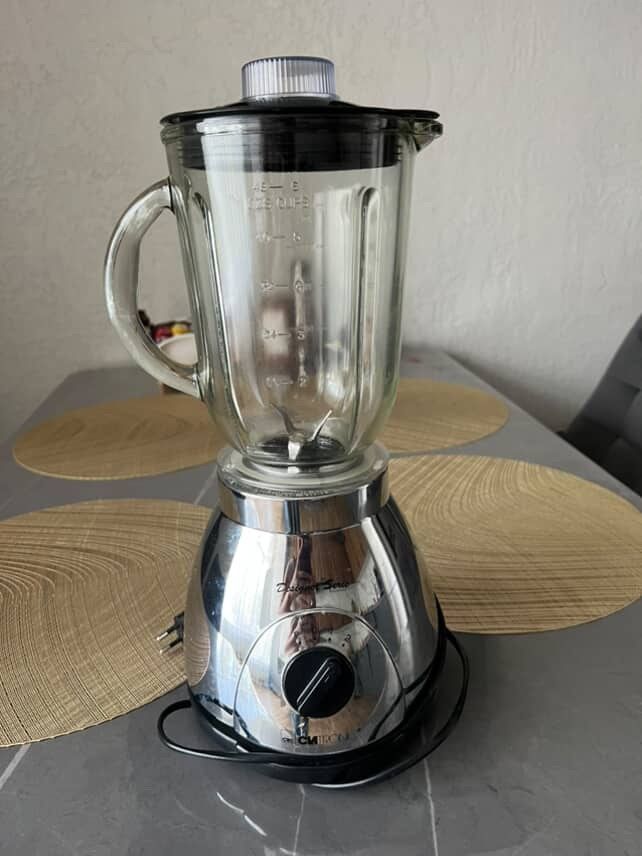 Блендер Clatronic UM 2248