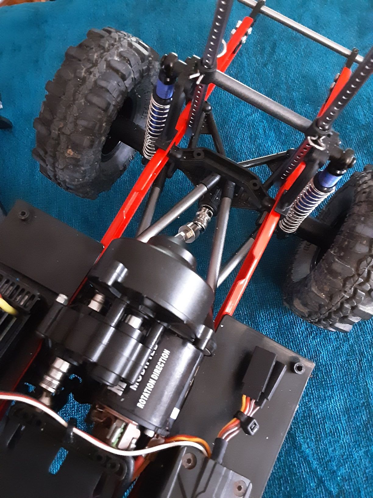 Crawler scale 1.10 Scx10 2 injora cherokee