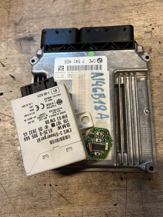 Sterownik silnika  n46b18a  7541459 e46 manual 316i 318i zestaw do odpalenia ews komputer imo