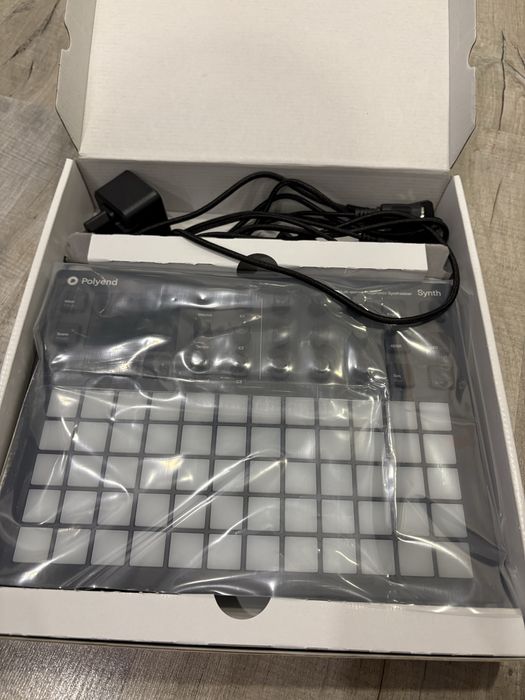 Polyend Synth em excelente estado