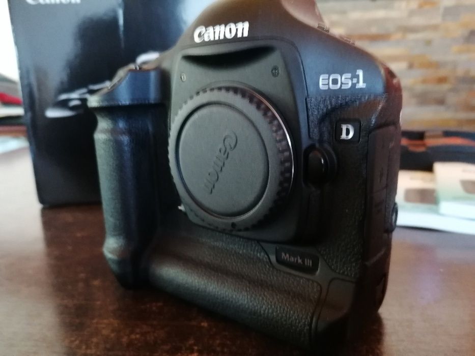 Canon EOS 1D Mark III