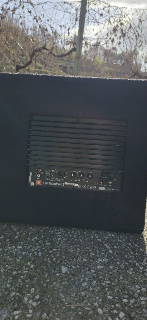 Subwoofer jbl ..