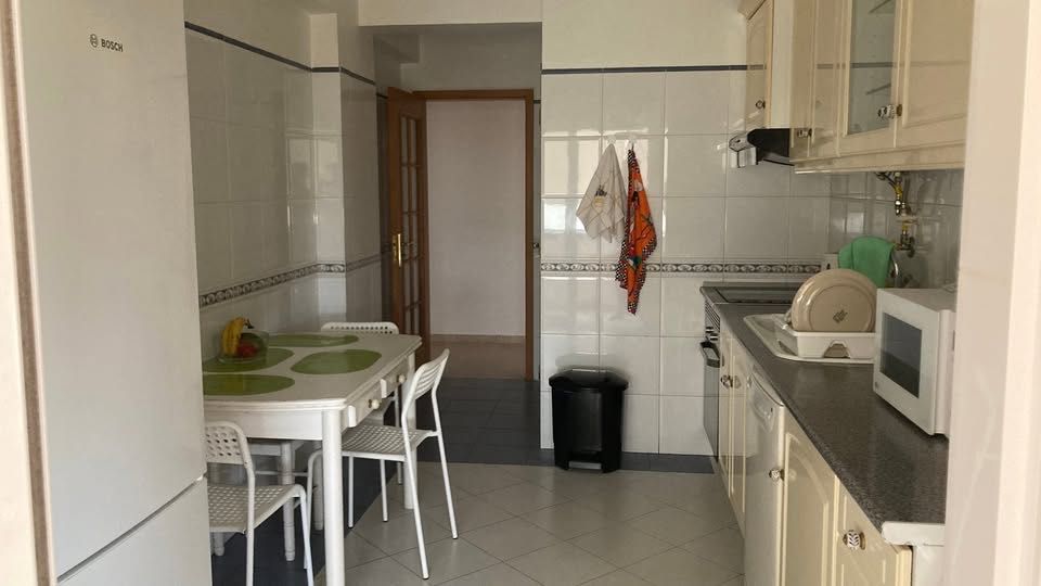 Quarto para Arrendar - Perto da Universidade e Hospital