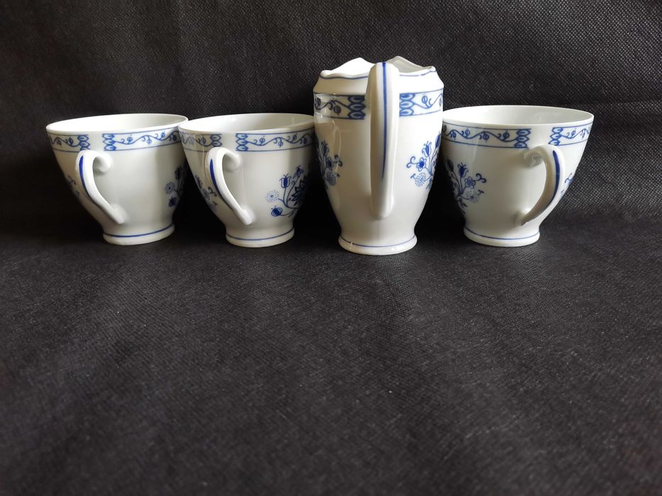 Stare, filiżanki i mlecznik serwis Feston porcelana Ćmielów W. Potacki