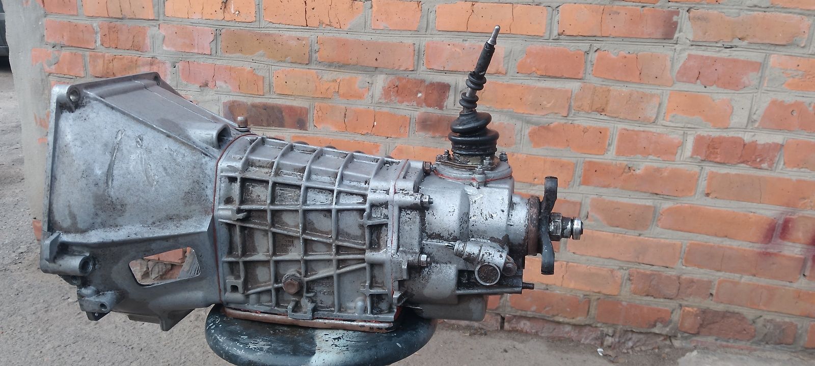 Продам 5 ступеньчяту коробку передач.