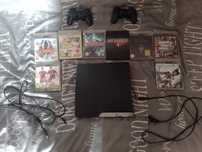 PlayStation 3 wraz z płytami i padami
