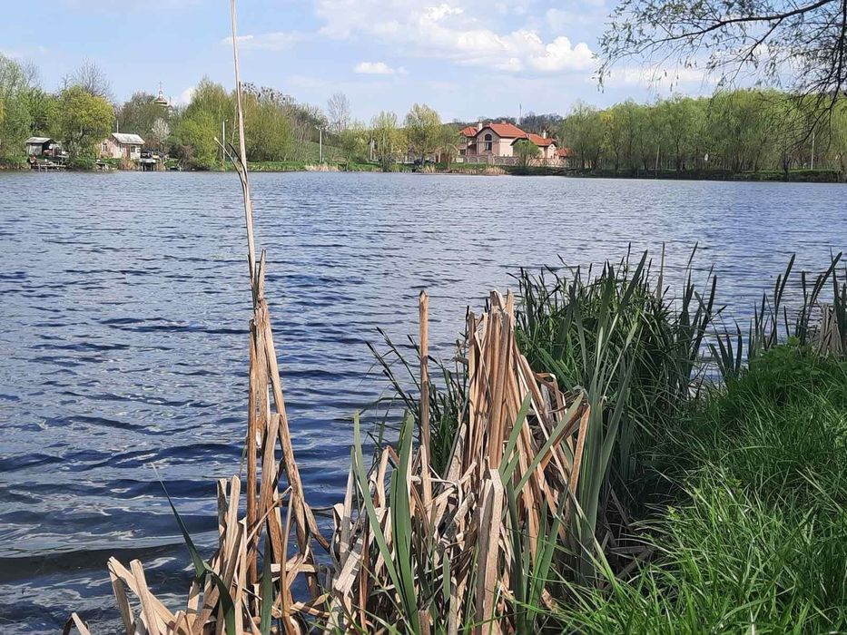 Зімельна ділянка 30 сот. с. Іванковичи під забудову