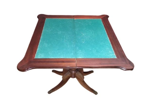 Mesa de jogo antiga