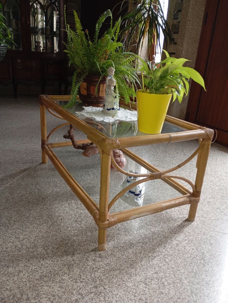 Mesa de Centro em Verga