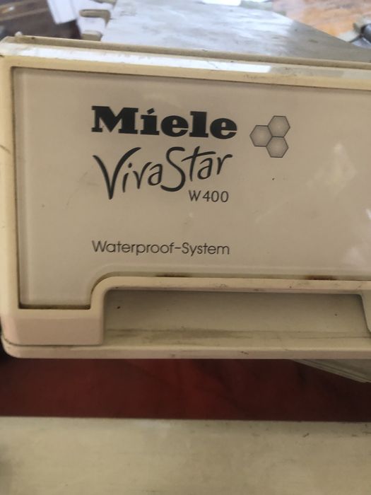 Łóżko jednoosobowe metalowe