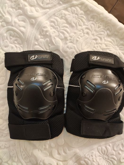 Продам наколінники нові