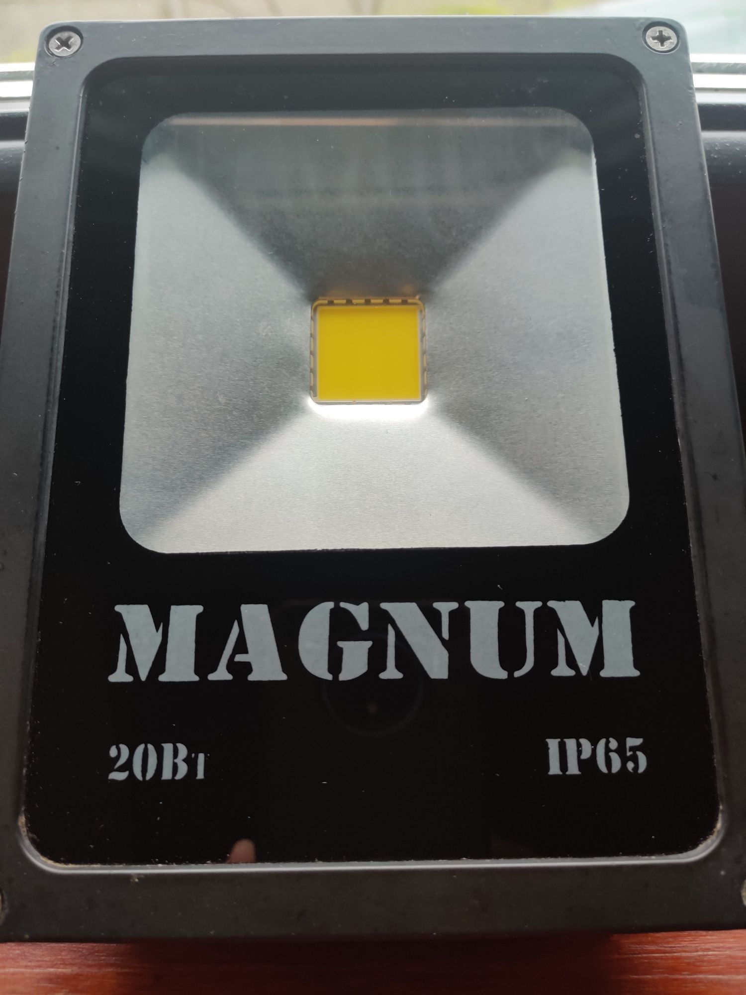 Светодиодный прожектор Magnum FL 10 LED 20 Bт