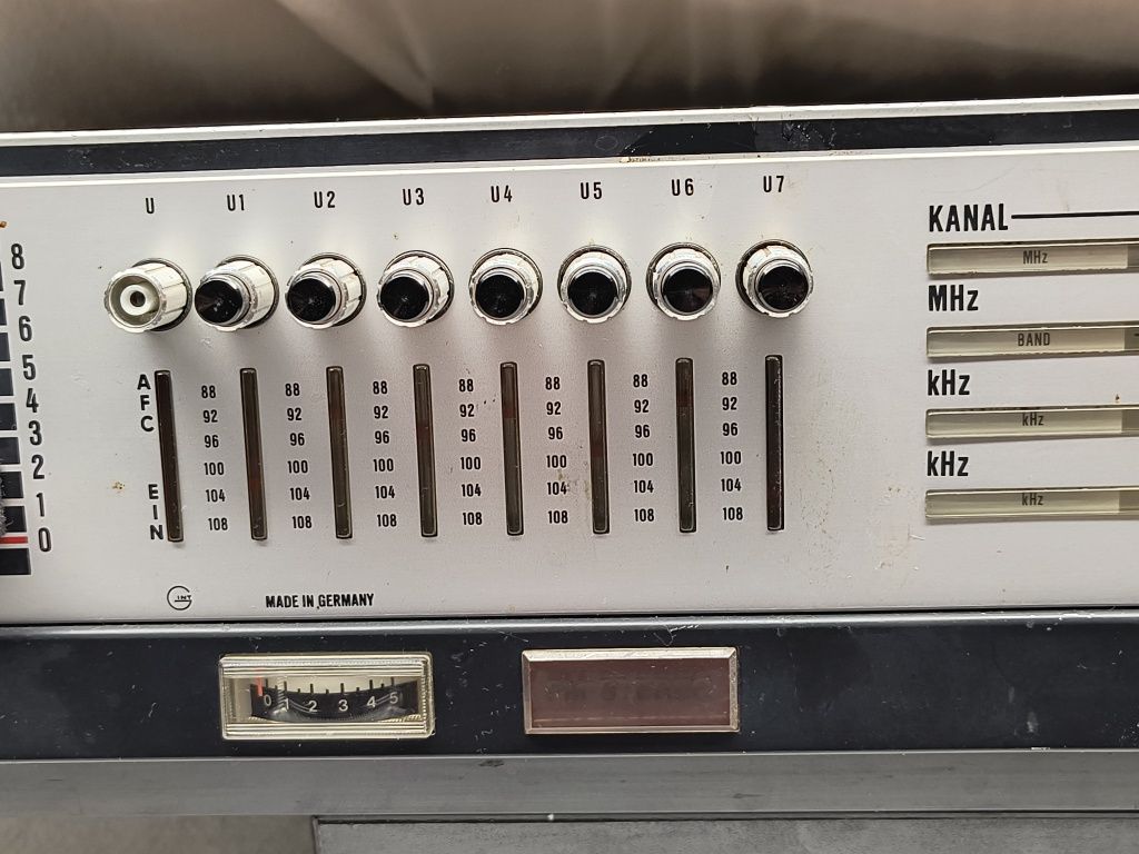 Amplituner Grundig RTV 800