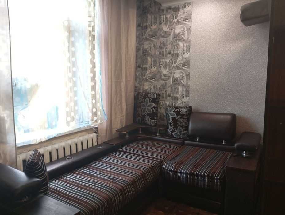 LS31 Продам 1 комнатную квартиру в Новобоварском районе.