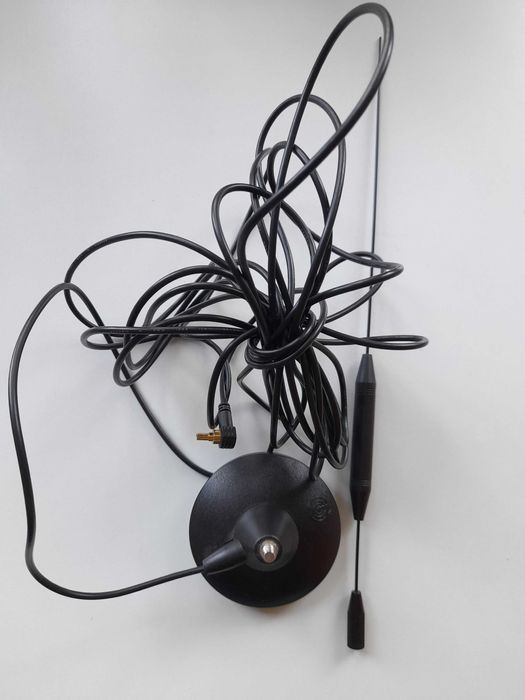 Antena GSM z podstawą magnetyczną wys 30cm kabel 5m