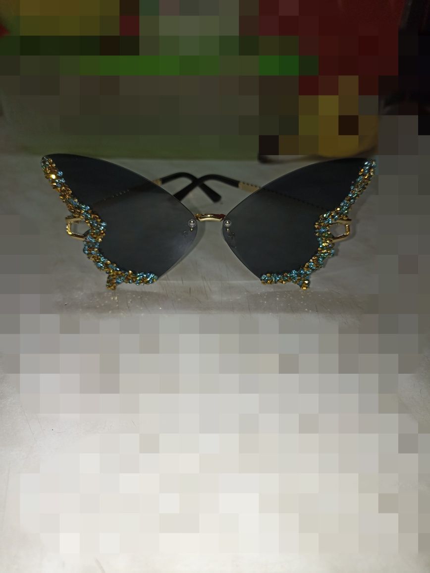 Солнцезащитные очки (бабочка)