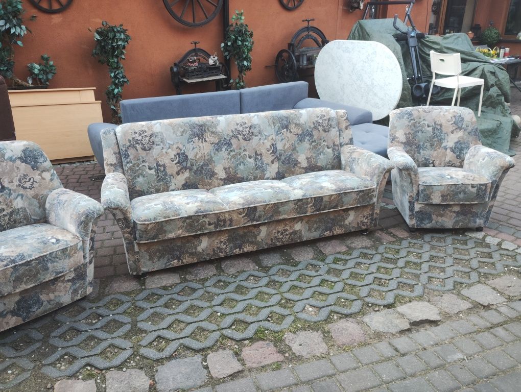 Komplet wypoczynkowy sofa i dwa fotele