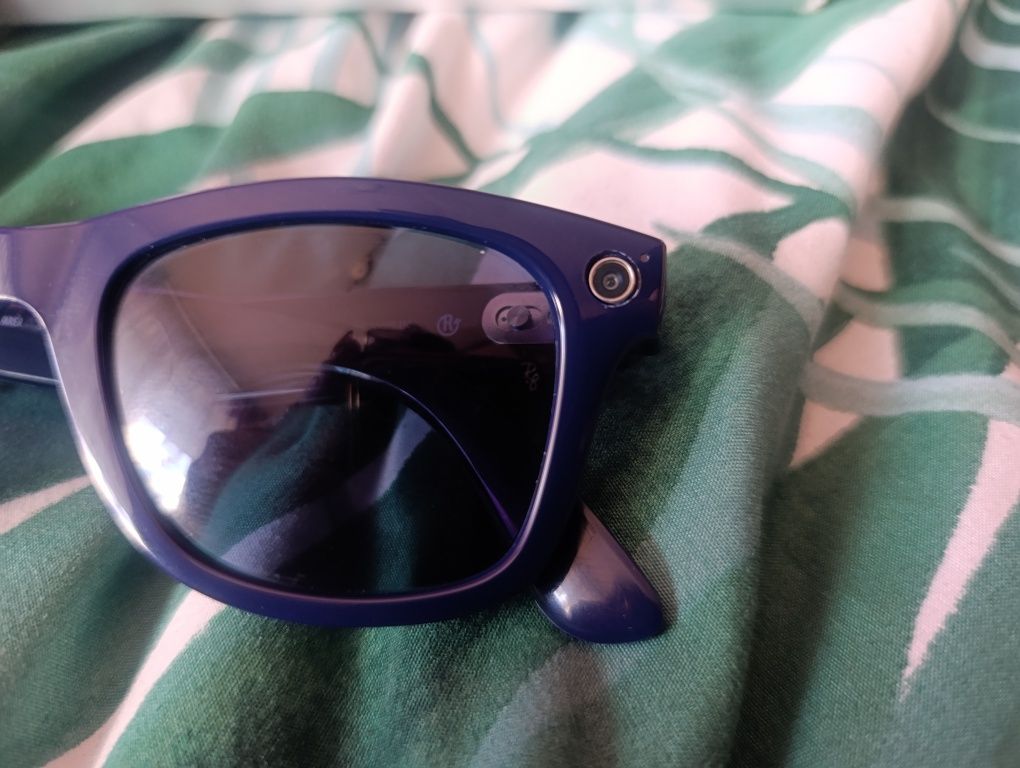 Okulary przeciwsłoneczne z funkcją kamery Wayfarer Ray-Ban Stories Fac