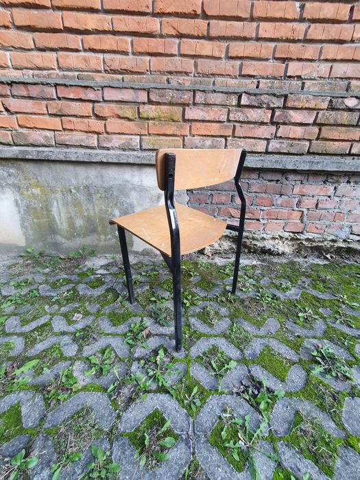 Krzesła szkolne 62 szt - cena za 1szt
