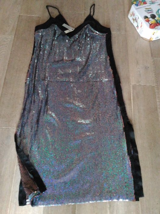 модное 2024 новое платье River island сарафан нарядное м л размер 38