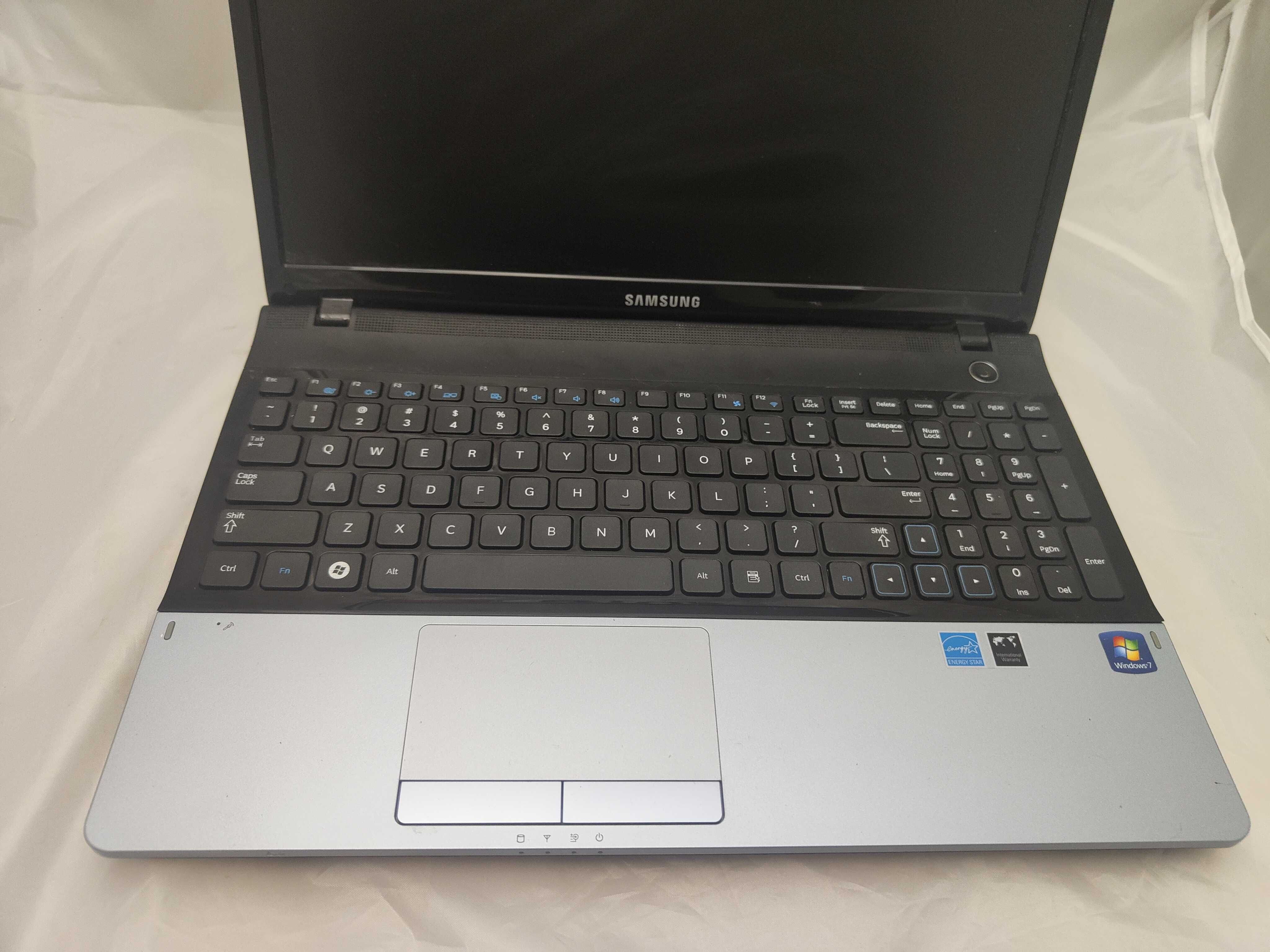 Laptop Samsung NP300E/i3/8 GB RAM/128GB SSD/Win 10//Bioskomp/GWARANCJA