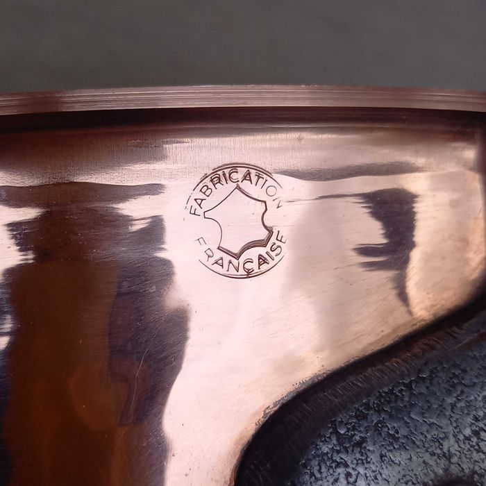 Miedziana patelnia z pokrywką grube dno - sygnowana