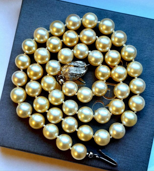 Piękny Naszyjnik Złociste Perły 8.3mm Diamenty Złoto 750