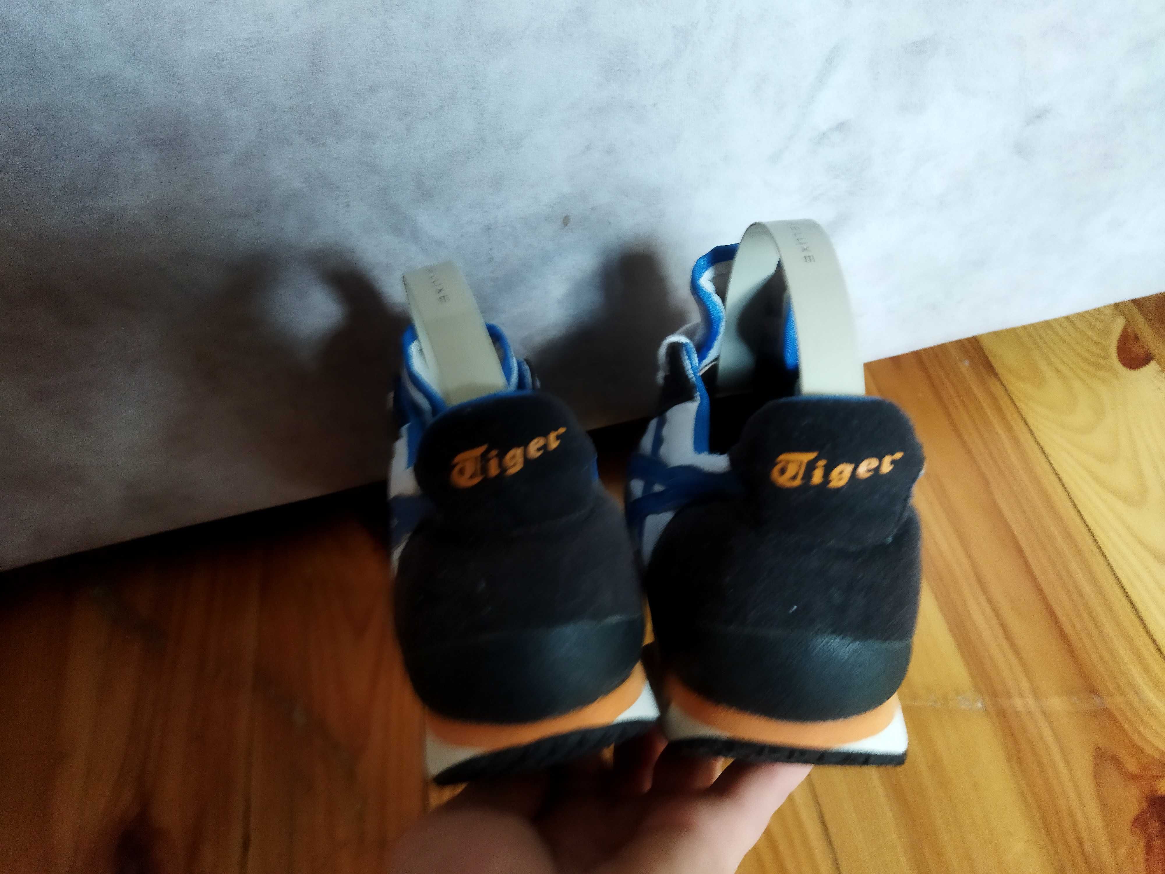 Кросівки тренувальні Asics Onitsuka tiger р.38