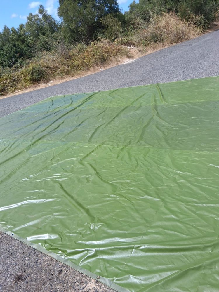 Lona de proteção com ilhós
