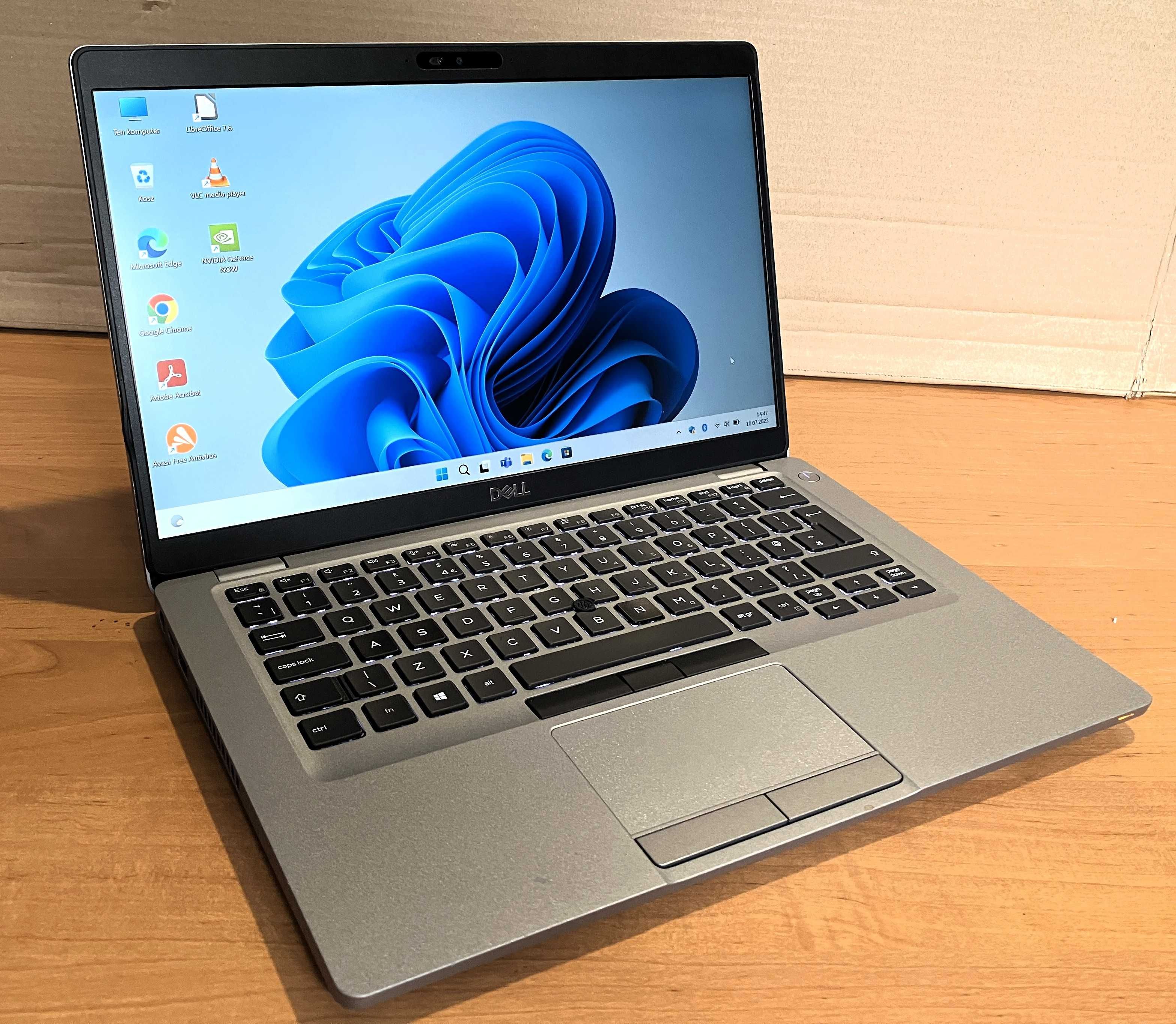 Laptop DELL 5410 Intel® Core™ i5-10th 16GB 256GB SSD USB-C™ LTE 5G FHD