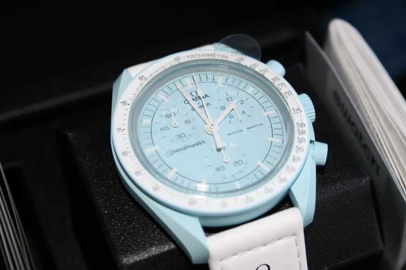 Omega x Swatch SO33L100 Uranus – Mroźny Klimat w Designie