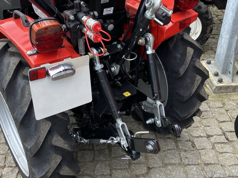 trator novo 22cv motor mitsubishi com fresa nova