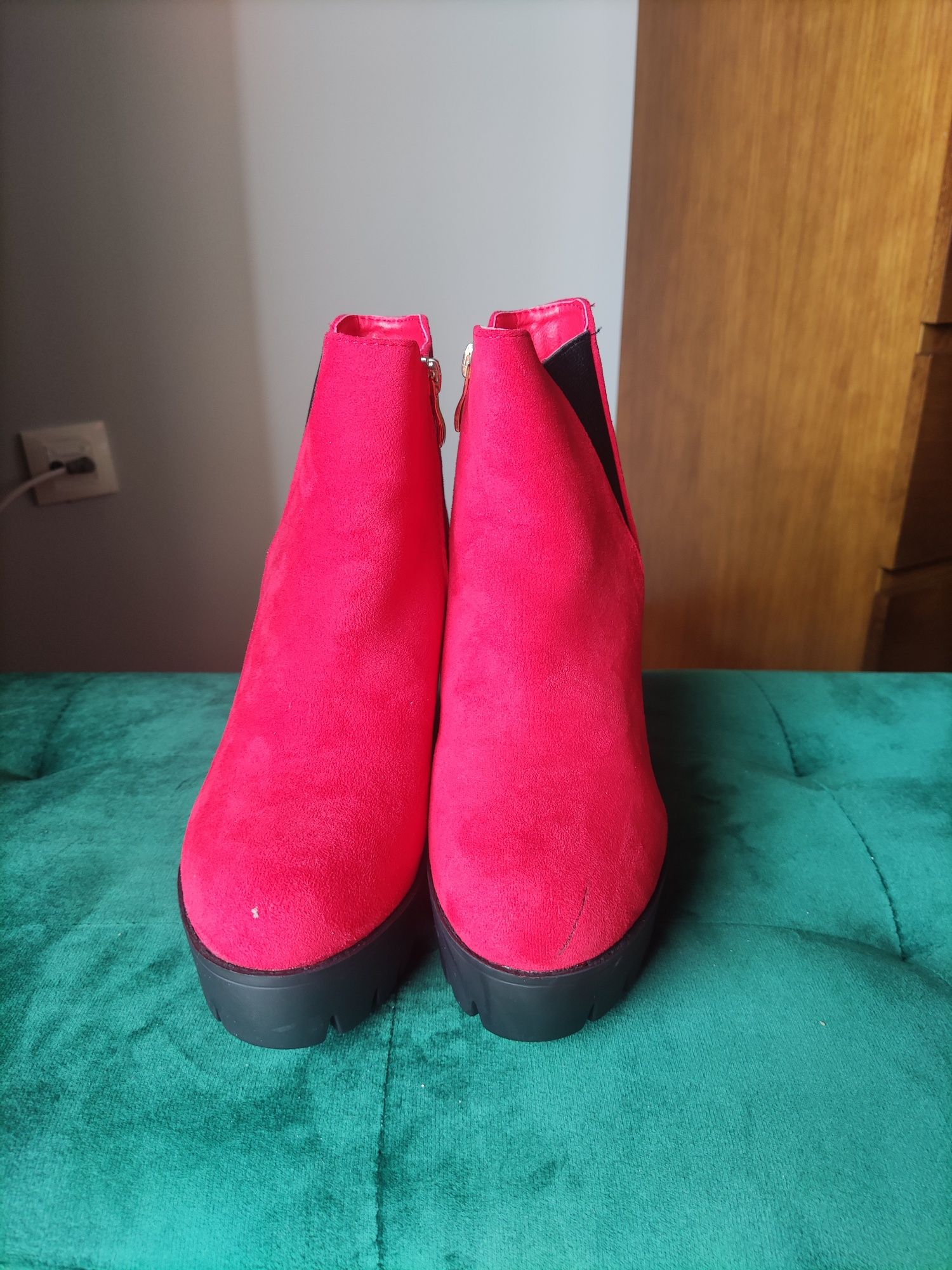 Botas vermelhas (37)