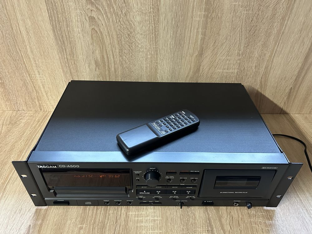 Tascam CD-A500 magnetofon plus CD