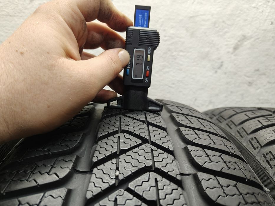 4X 225/55R17 101V XL Pirelli Sottozero 3 Winter 7mm 2023 Zimowe