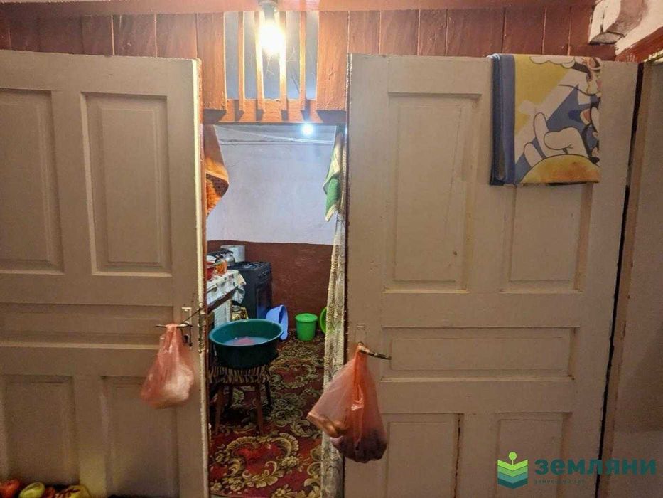 Продається ділянка в центрі Микитинців 14 сот з будинком (7)