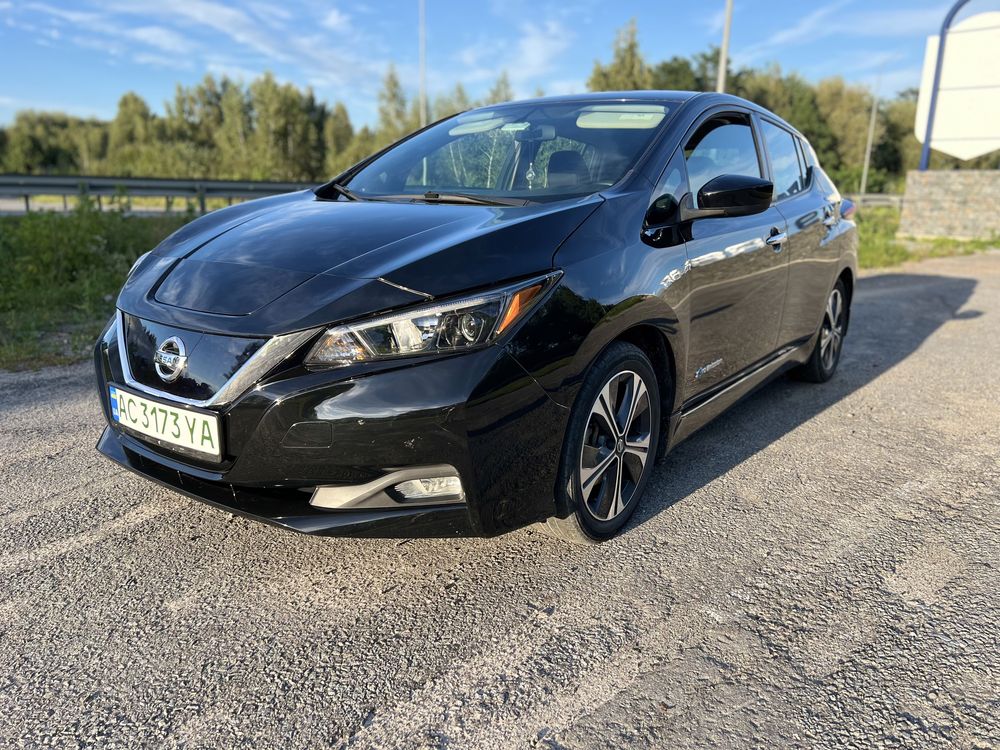 Продам Nissan Leaf 2018
