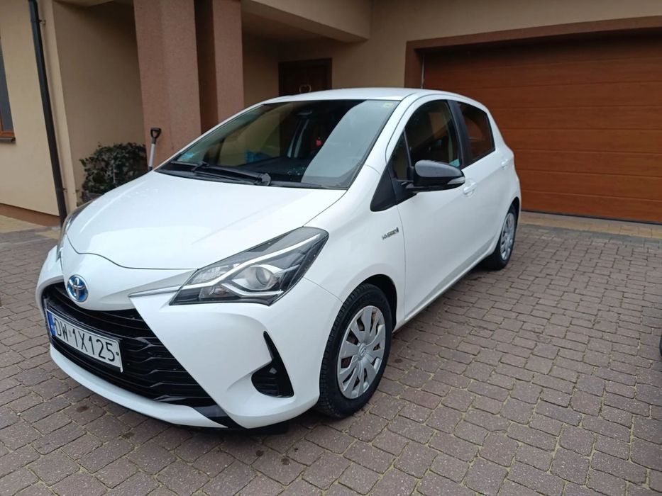 Toyota Yaris 1.5 HYBRYDA Salon Pl 1WŁ  BEZWYPADKOWY po serwisie