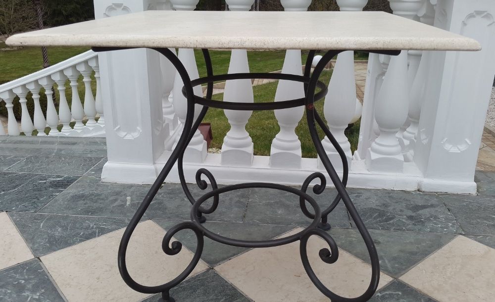 Стіл терасний 85х85 см, Італія, столешня камінь (травертин)