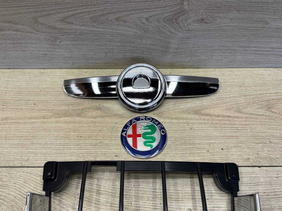 Решітка бампера Решетка Логотип Значок Alfa Romeo 159 Альфа Ромео