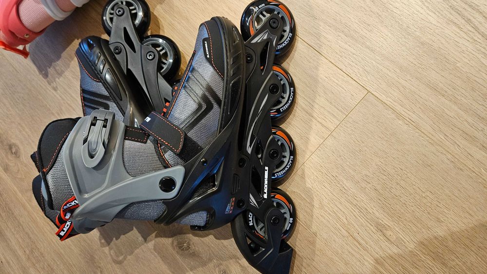Nowe Rolki Blackwheels - czarne r. 40-43