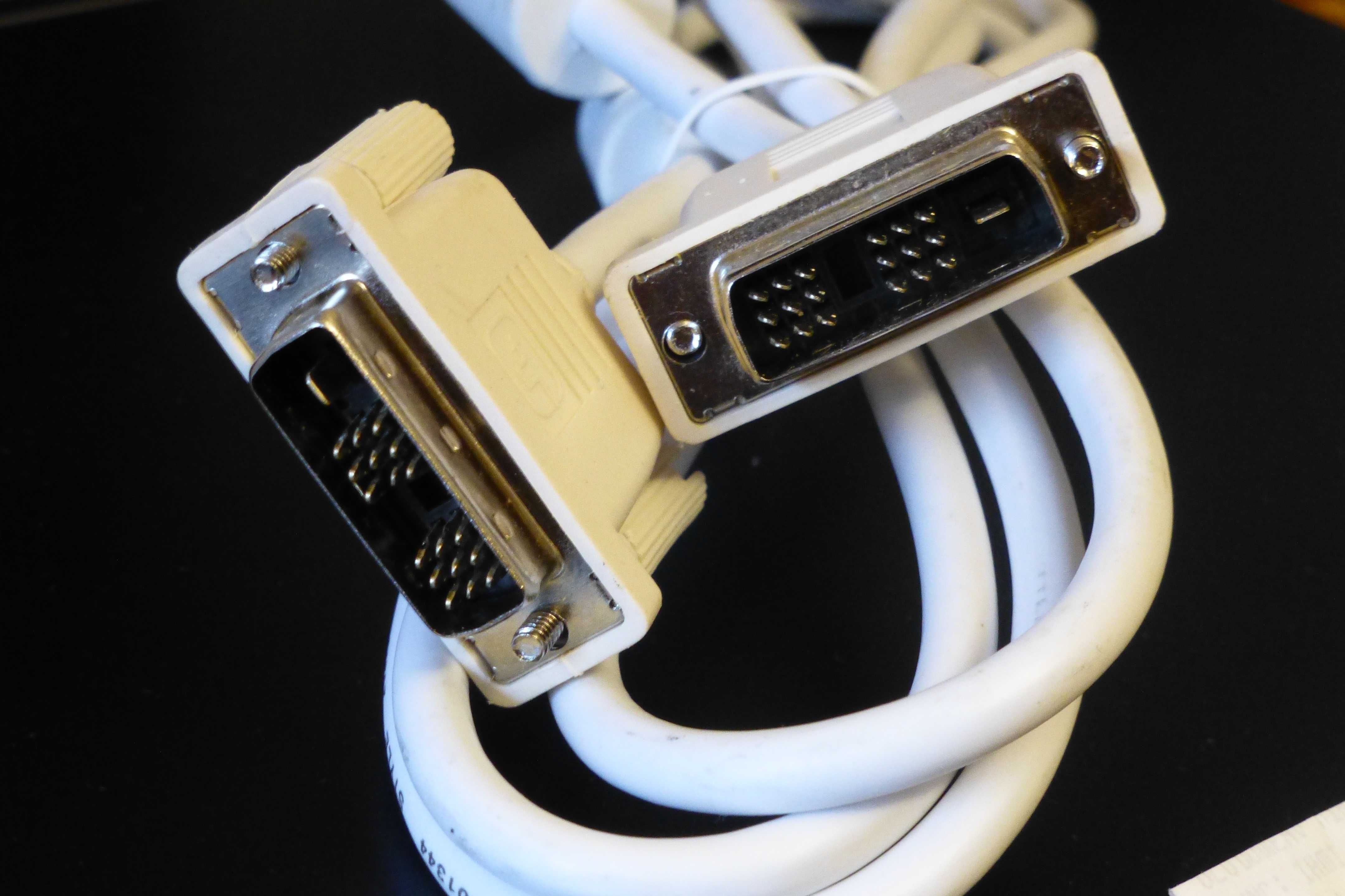 Кабелі до комп'ютера  VGA-VGA,  DVI - DVI,  HDMI - HDMI  2.0 4K,  USB