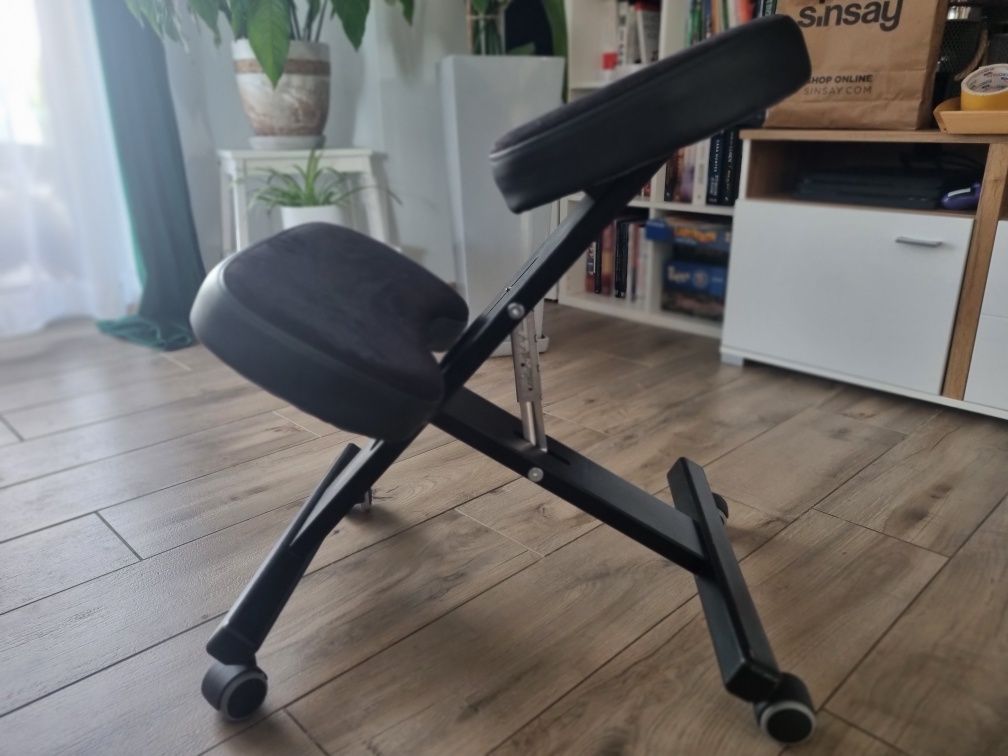 Klękosiad do biura, rehabilitacji, medytacji